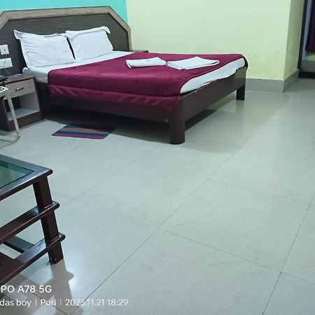 Hotel D2 Holiday Inn -Near Niladri Sea Beach - Puri - Official Verified Exterior photo
