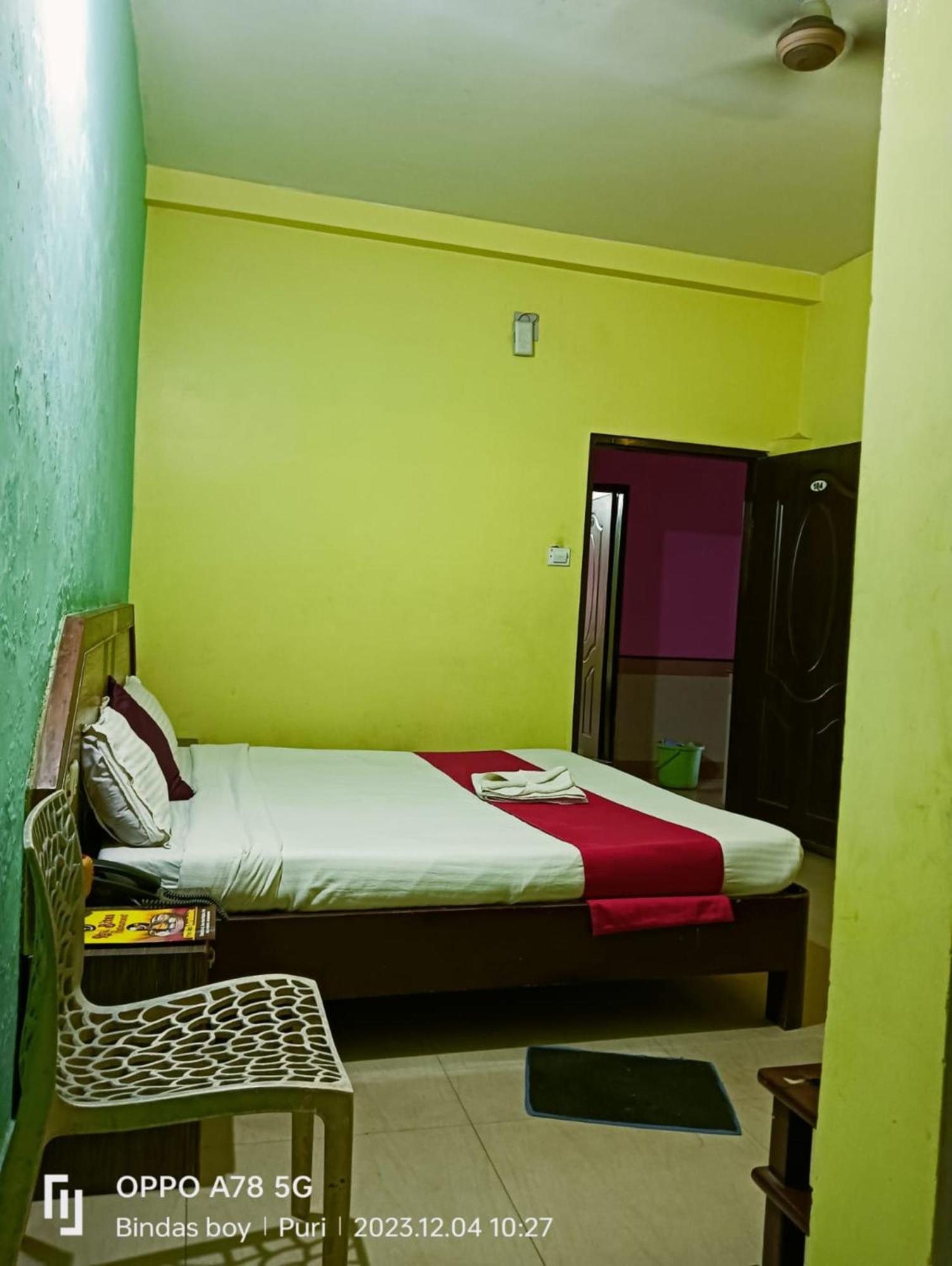 Hotel D2 Holiday Inn -Near Niladri Sea Beach - Puri - Official Verified Exterior photo